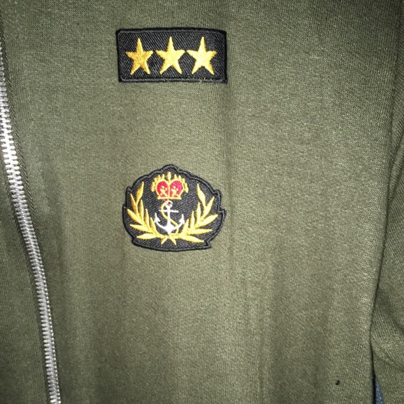 A nice green jacket - Picture 5 of 5